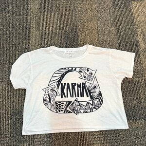 Fresh Tops Medium White Karma short sleeve crop Tee